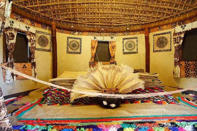 Interior view of a Tongan Queenʻs House.