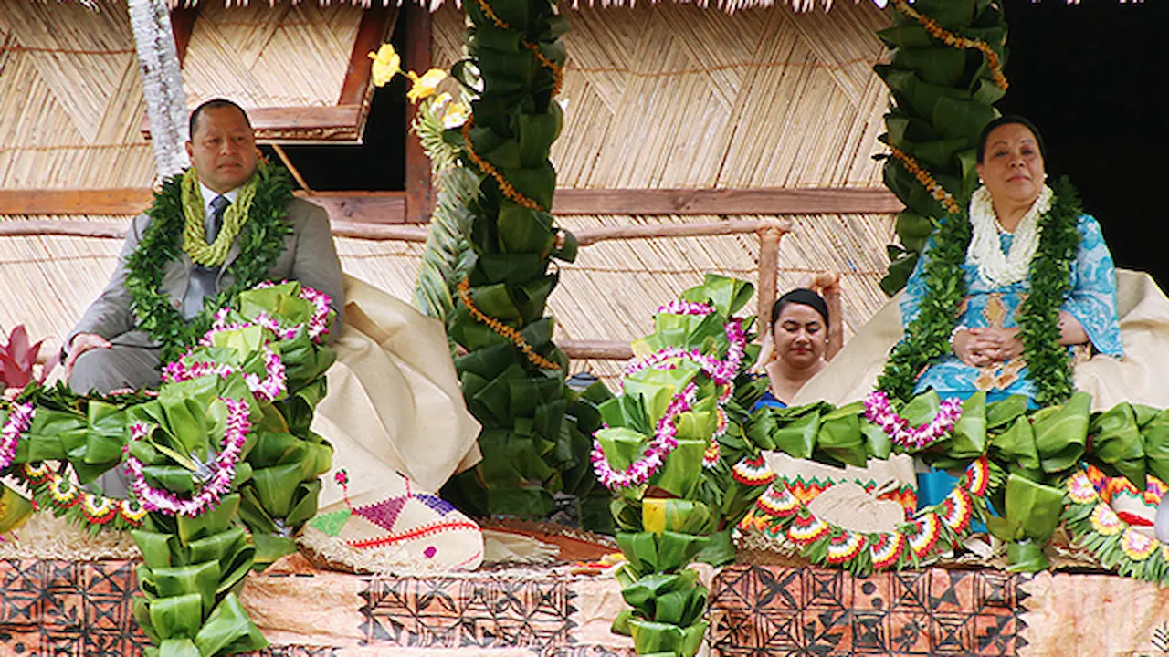 King Tupou VI and Queen Nanasipauʻu visiting the Polynesian Cultural Center