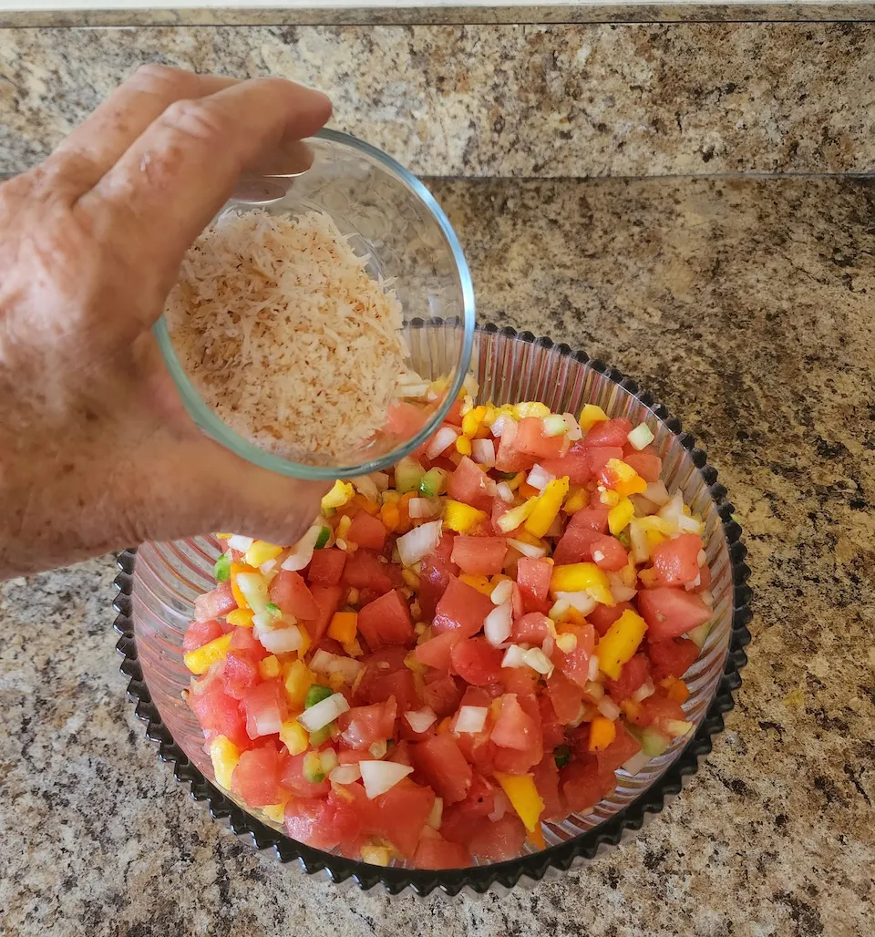  Small amount of shredded coconut on top of the finished salsa